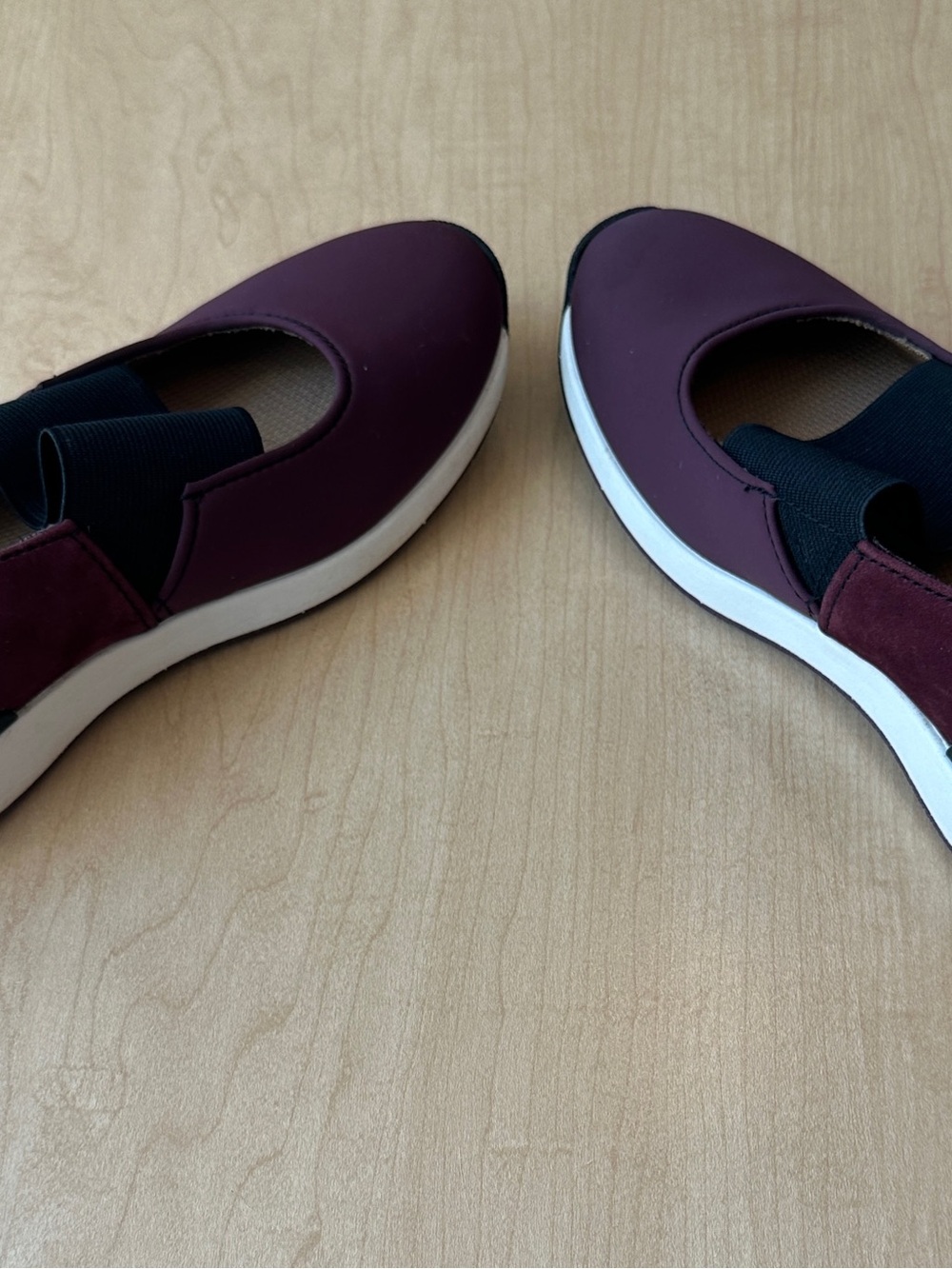 Vionic Cadee Women’s Slip-On Loafers in Wine - Size 5 - Picture 4 of 11